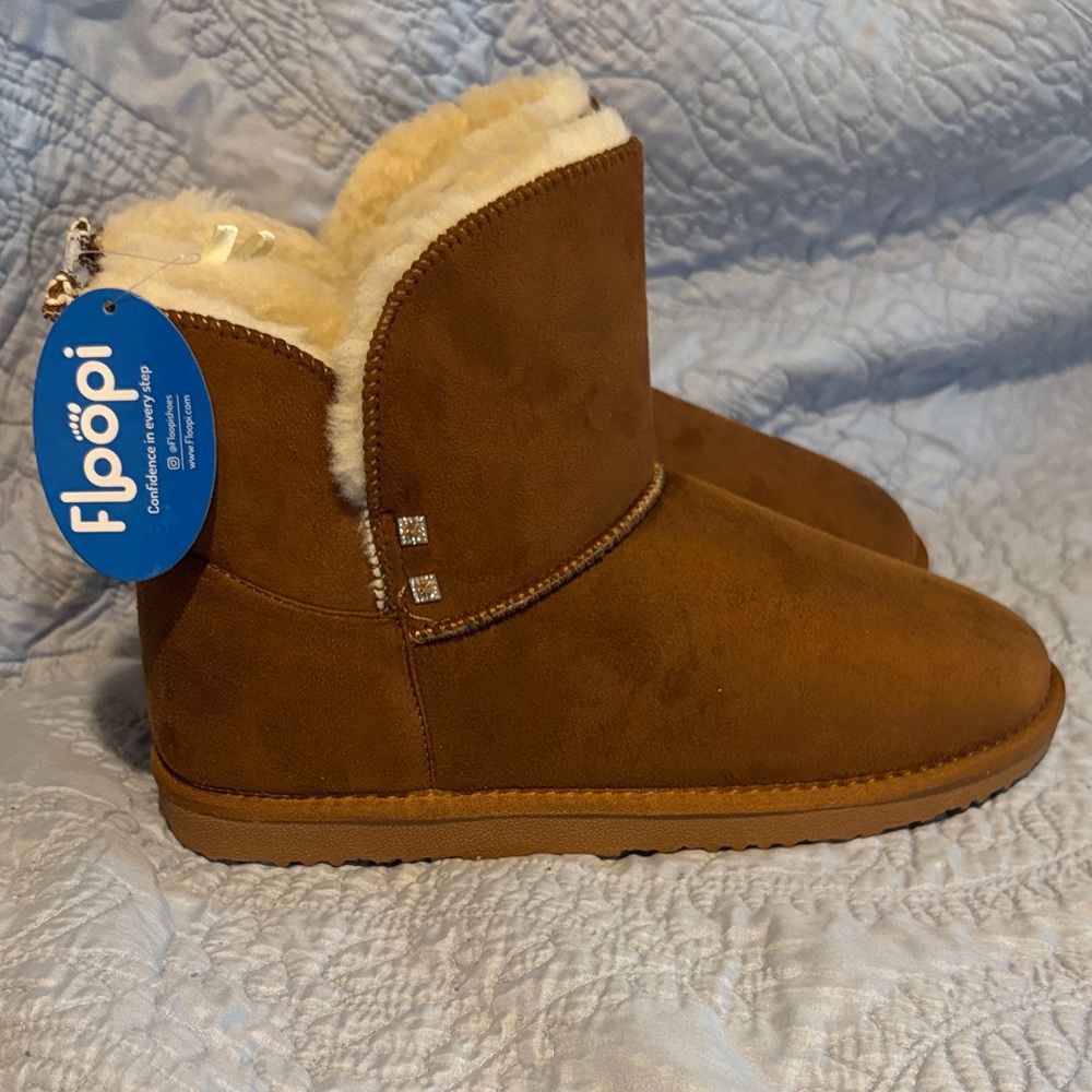 Floopi Brown Shearling-Lined Boots